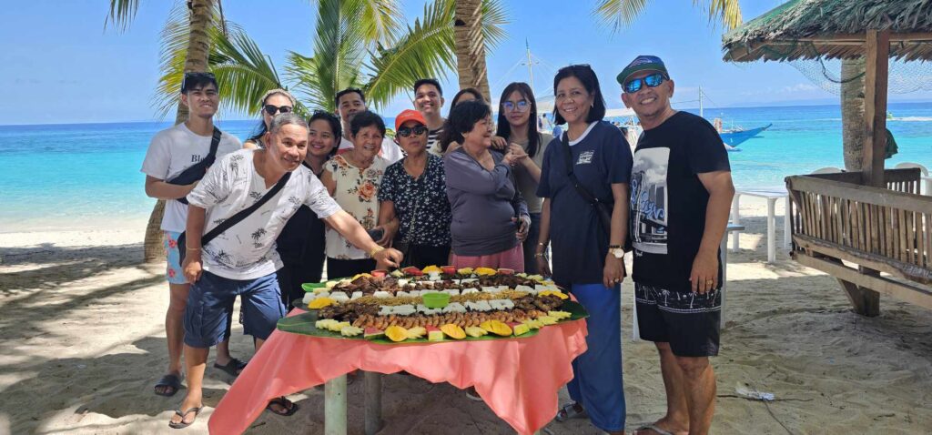 received_1438511177052536